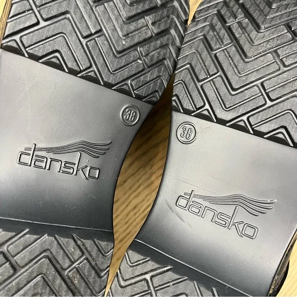 New! Dansko Professional Women’s Black Slip Resistant Clogs Work Size 38 7.5-8 - Picture 10 of 11